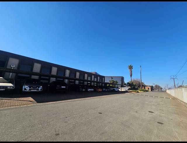 625M² WAREHOUSE TO LET IN ISANDO